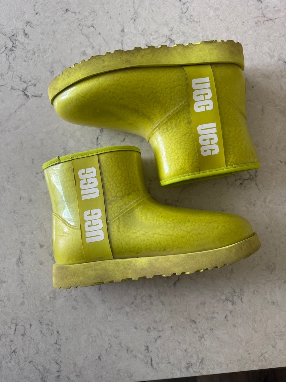 UGG clear mini ‘sulfer’ Women’s 7 Neon Lime Shearling-Lined Shortie Boots - Picture 5 of 10